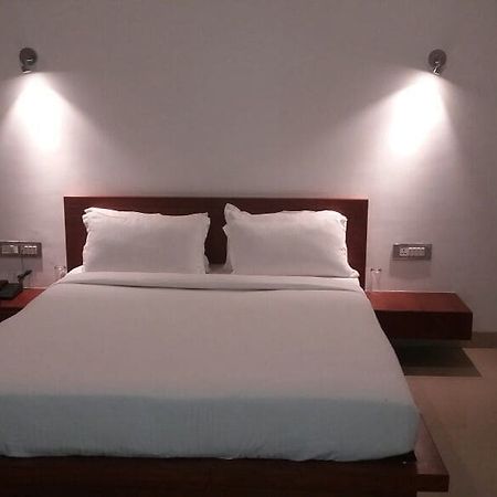Hotel Tania Searock Daman Luaran gambar